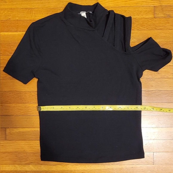 Like New Y2K Express Cut Out Shoulder Baby Tee - Picture 3 of 3